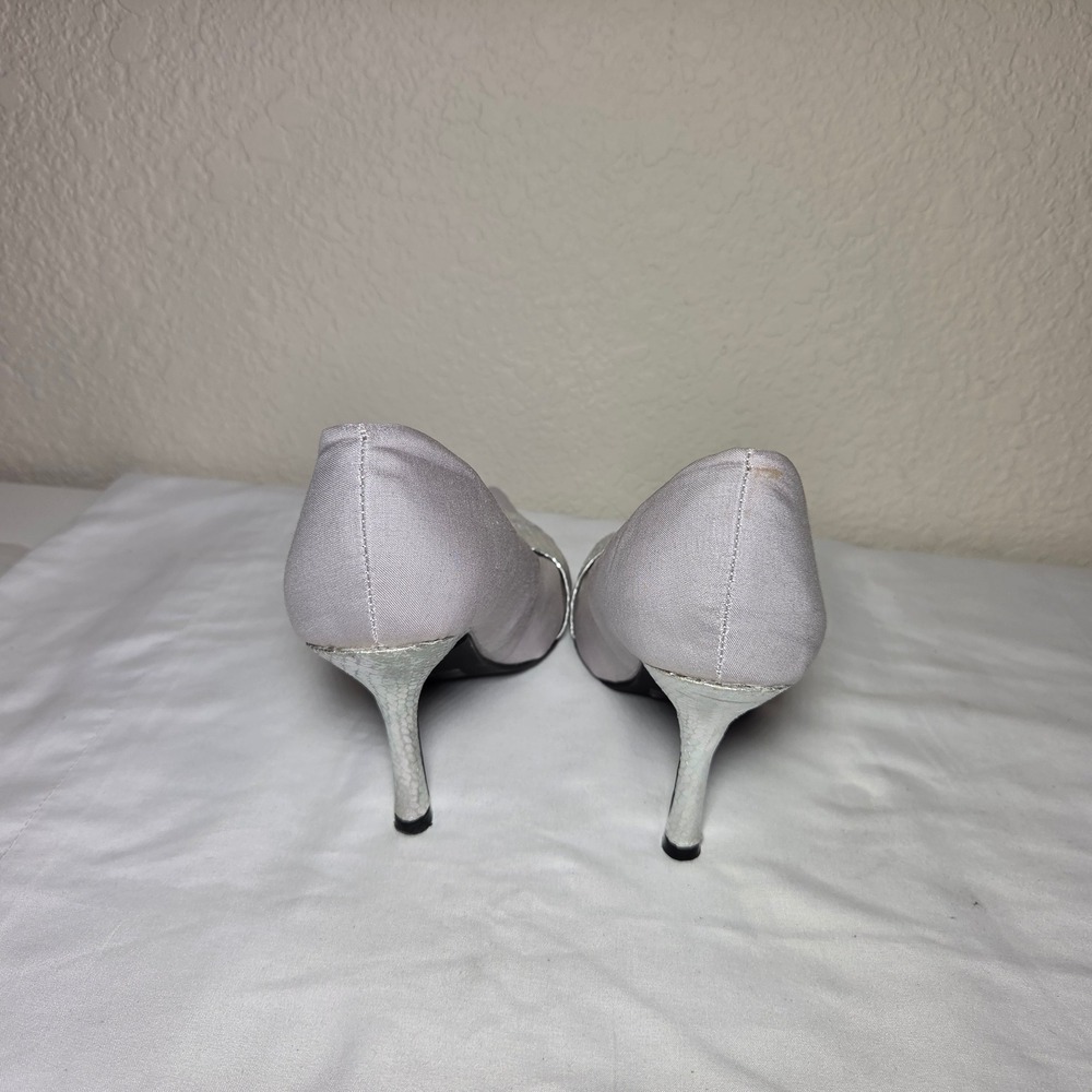 Wild Rose Silver Satin Pointed Toe Pumps Rhinestone Bow Stiletto Heels W-6.5 - Picture 7 of 10